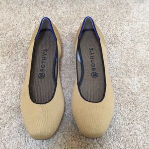 ROTHY'S Size 11 camel chai square toe flats